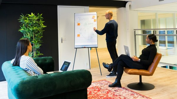 Rôle et parcours d'un scrum master : devenir expert en agile